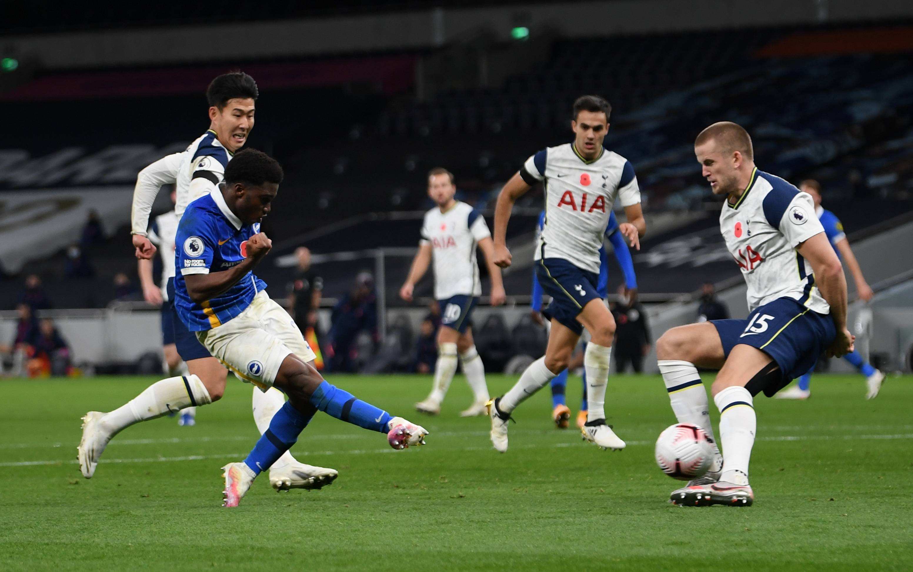 大连英博祝贺重庆铜梁龙冲超：祝愿贵俱乐部在中超再创佳绩（大连英博恭贺重庆铜梁龙晋级中超，预祝贵俱乐部在顶级联赛再创辉煌）