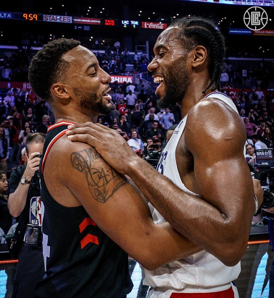 鲁媒：陈泽仕和依木兰今天抵达成都，参加U22国足的训练备战（鲁媒：陈泽仕、依木兰今日抵蓉，随U22国足展开备战训练）