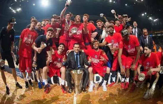 巴西上一次落位世界杯C组是2002年，近两届冠军都出自C组（巴西上次被分入世界杯C组还是2002年，最近两届冠军均出自C组）