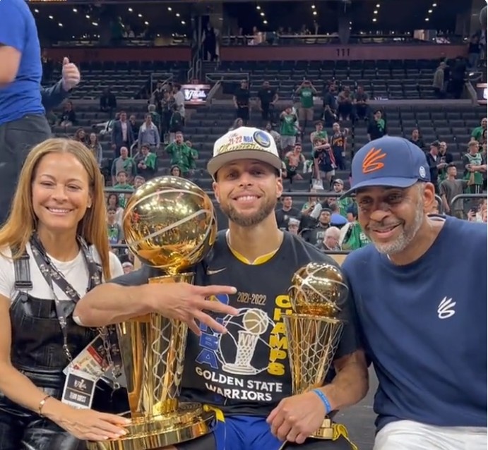 泰州日报：泰州当下要思考如何将夺冠流量转化为城市发展动力（泰州日报：如何把冠军效应转化为城市发展新动能）