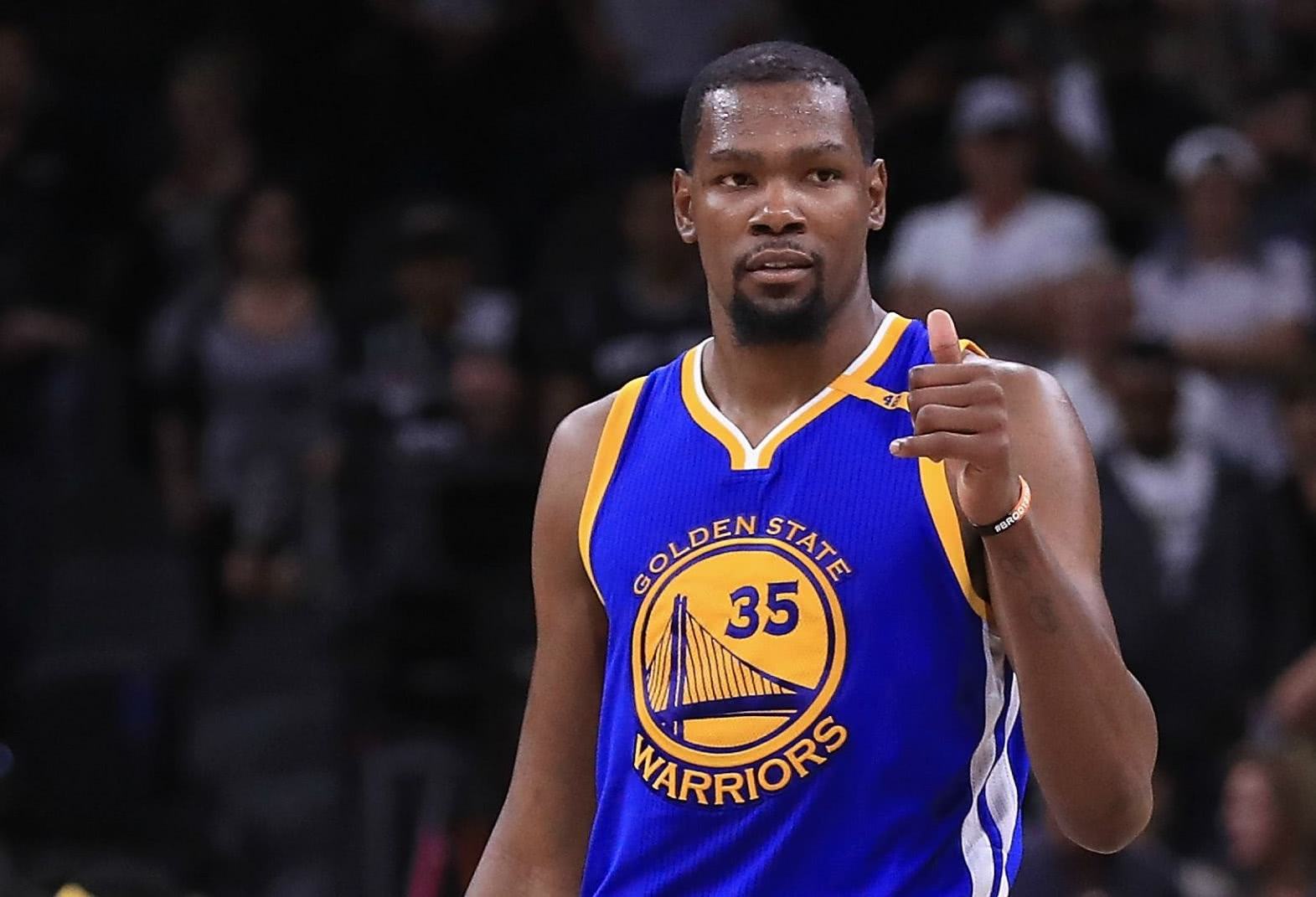 独行侠vs森林狼前瞻：弗拉格渐入佳境，爱德华兹欲找回手感（独行侠对森林狼前瞻：弗拉格状态升温，爱德华兹力争找回手感）