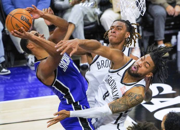 2025中超射手榜：法比奥金靴，卡扎和莱昂纳多分列二三名（2025中超射手榜出炉：法比奥加冕金靴，卡扎、莱昂纳多分居二三位）