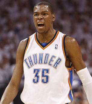 足球曝某豪门将出售队内三名老将，重建计划开启（足坛曝某豪门拟清洗三名老将，重建计划启动）